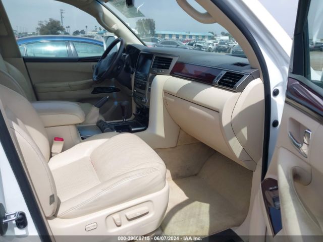 JTJHY7AX5F4164553 Lexus LX 570