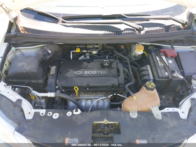 Chevrolet Sonic Ls Auto 2017 1G1JB5SH0H4165896 Image 10