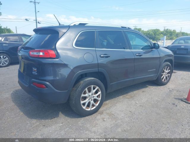 1C4PJMCB9FW514483 Jeep Cherokee Latitude