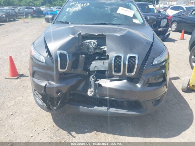 1C4PJMCB9FW514483 Jeep Cherokee Latitude