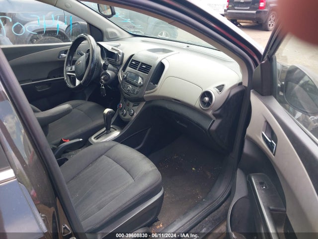 Chevrolet Sonic Lt Auto 2015 1G1JC5SH4F4116212 Image 5