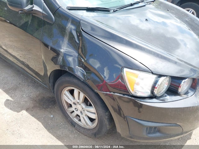 Chevrolet Sonic Lt Auto 2015 1G1JC5SH4F4116212 Image 6