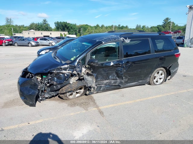 Toyota Sienna Le 8 Passenger 2015 5TDKK3DC0FS618692 Image 2