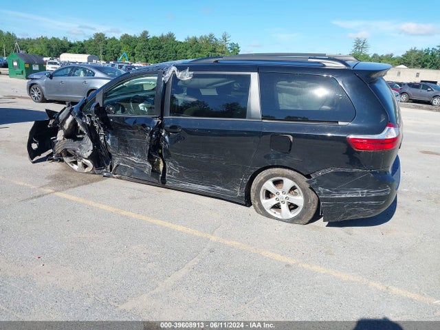 Toyota Sienna Le 8 Passenger 2015 5TDKK3DC0FS618692 Image 3