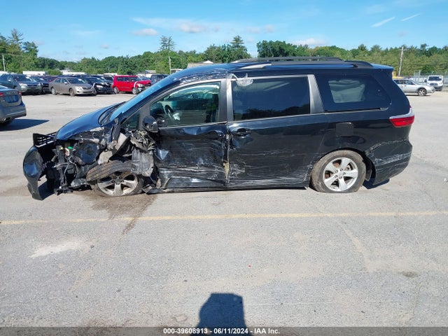 Toyota Sienna Le 8 Passenger 2015 5TDKK3DC0FS618692 Image 6