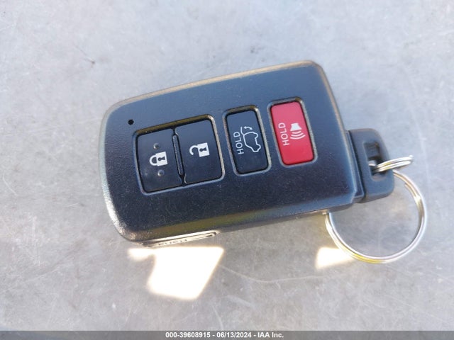 Toyota Rav4 Xle 2018 2T3RFREV8JW851622 Image 11