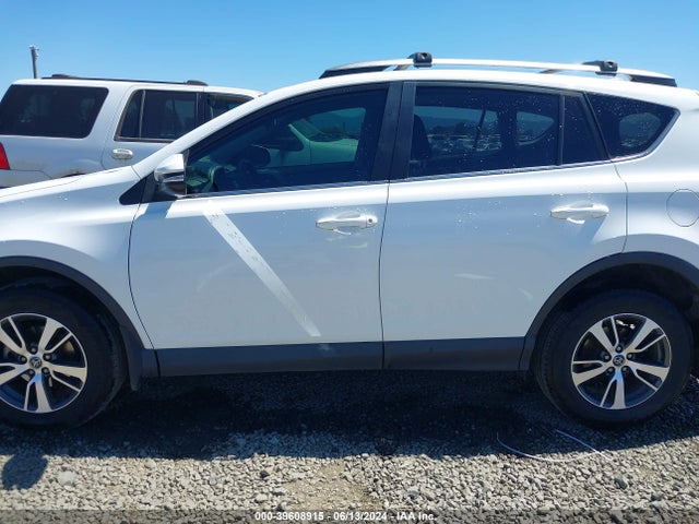 Toyota Rav4 Xle 2018 2T3RFREV8JW851622 Image 14