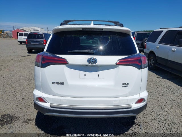 Toyota Rav4 Xle 2018 2T3RFREV8JW851622 Image 16