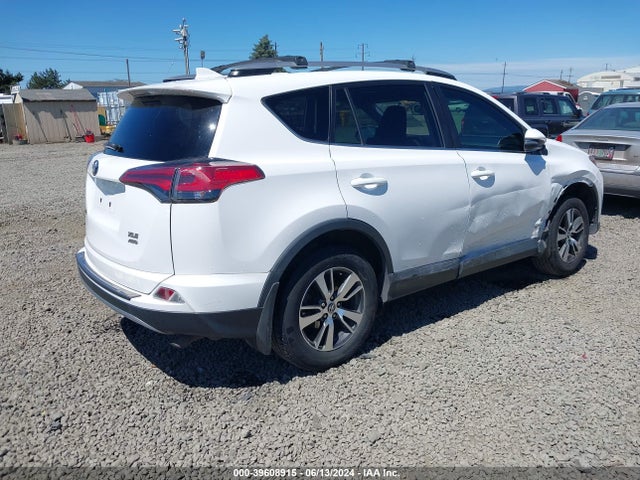Toyota Rav4 Xle 2018 2T3RFREV8JW851622 Image 4
