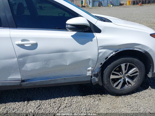 Toyota Rav4 Xle 2018 2T3RFREV8JW851622 Image 6