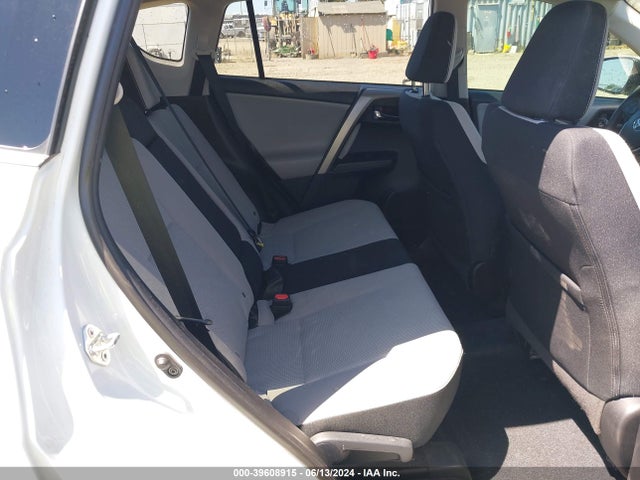 Toyota Rav4 Xle 2018 2T3RFREV8JW851622 Image 8