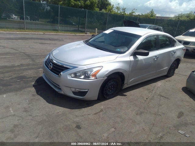 Nissan Altima 2.5 S 2015 1N4AL3AP3FC451719 Image 2