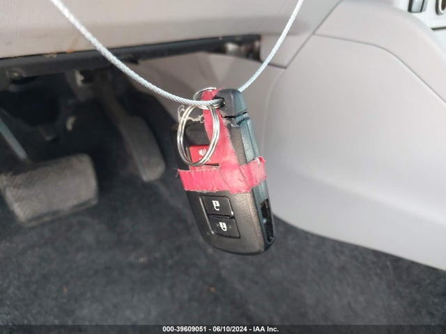 Toyota Prius V Five 2017 JTDZN3EUXHJ068012 Image 11