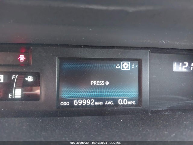 Toyota Prius V Five 2017 JTDZN3EUXHJ068012 Image 16