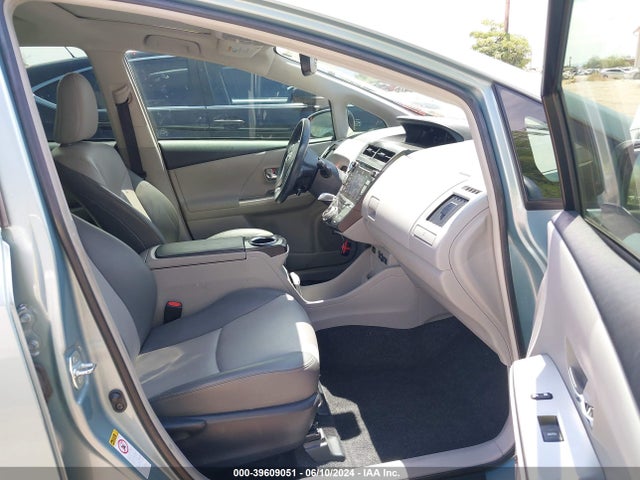 Toyota Prius V Five 2017 JTDZN3EUXHJ068012 Image 5