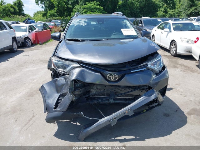 Toyota RAV4 LE 2017 JTMBFREV9HJ152896 Image 13
