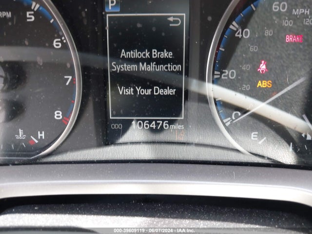 Toyota RAV4 LE 2017 JTMBFREV9HJ152896 Image 7