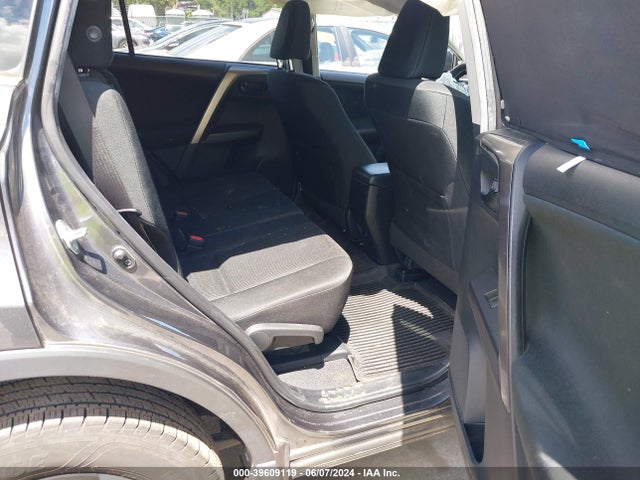 Toyota RAV4 LE 2017 JTMBFREV9HJ152896 Image 8