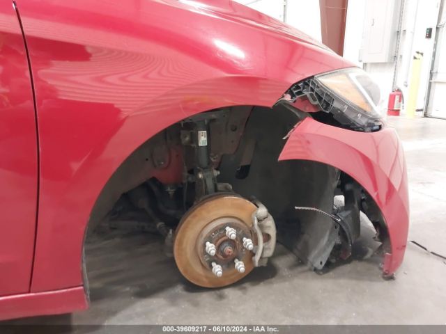 KMHD74LF6HU111463 Hyundai ELANTRA SE