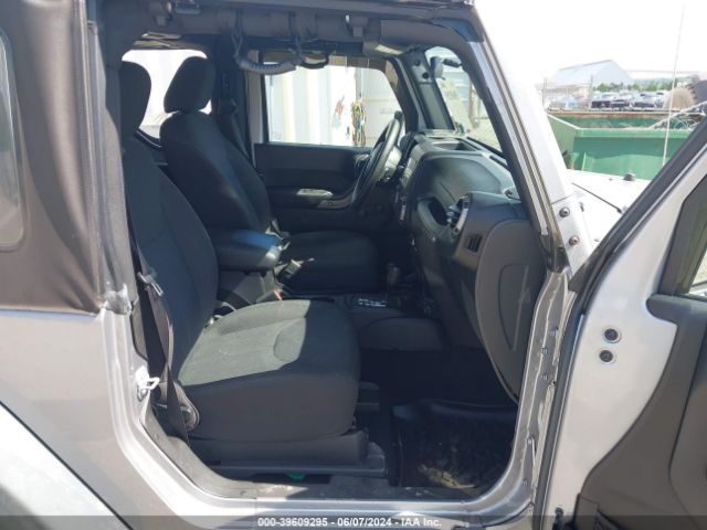 1C4AJWAG9GL108416 Jeep Wrangler Sport