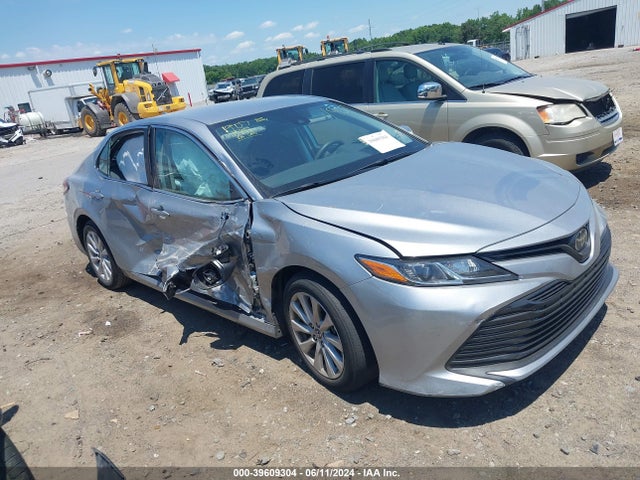 Toyota CAMRY LE 2019 4T1B11HK0KU187684 main image