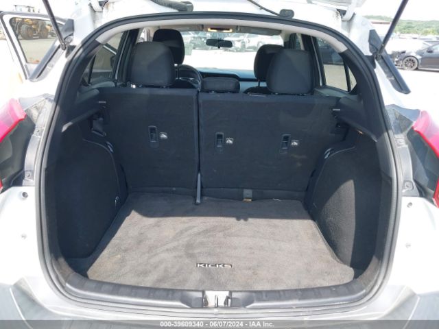 3N1CP5CU0KL548609 Nissan KICKS S