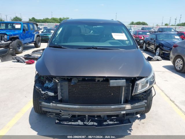 KNDMB5C11H6331627 KIA SEDONA LX