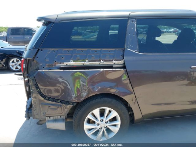KNDMB5C11H6331627 KIA SEDONA LX