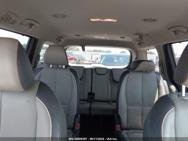 KNDMB5C11H6331627 KIA SEDONA LX
