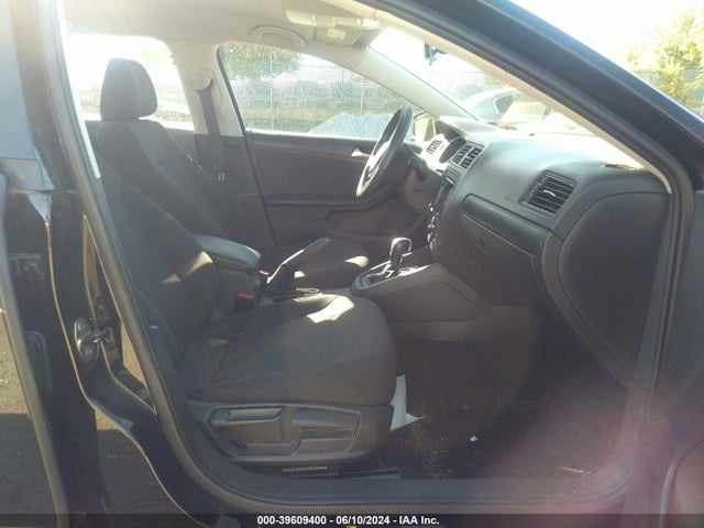 3VW2K7AJ2FM351692 Volkswagen Jetta 2.0l S