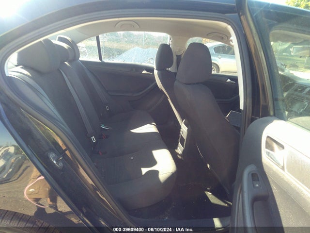 3VW2K7AJ2FM351692 Volkswagen Jetta 2.0l S
