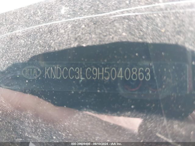KNDCC3LC9H5040863 KIA NIRO EX