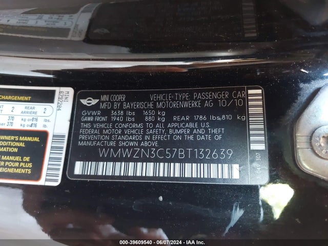 2011 MINI COOPER WMWZN3C57BT132639 Photo 8