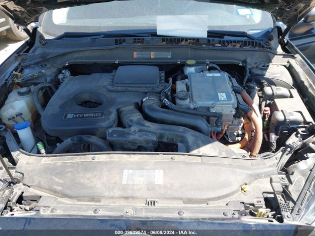 3FA6P0LU8JR186060 Ford Fusion Hybrid Se