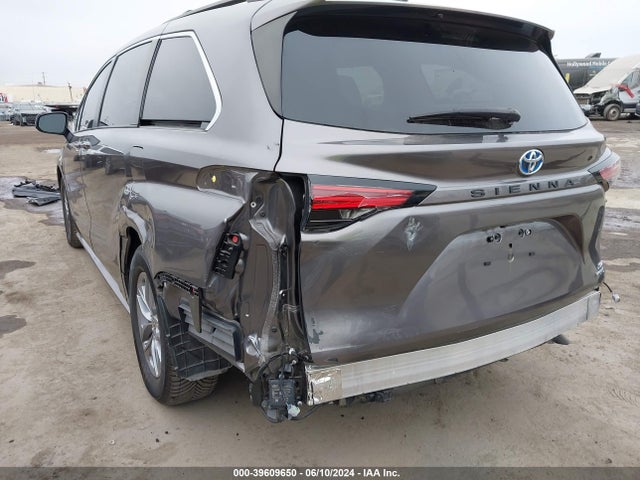 Toyota SIENNA XLE 2022 5TDJRKEC2NS099367 Image 6