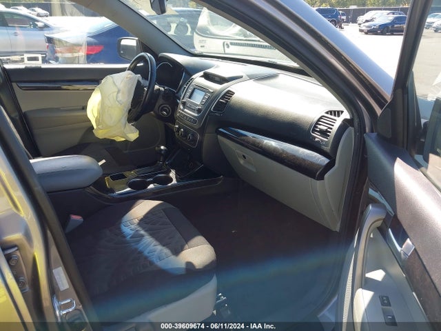KIA SORENTO LX 2014 5XYKT3A69EG483610 Image 5