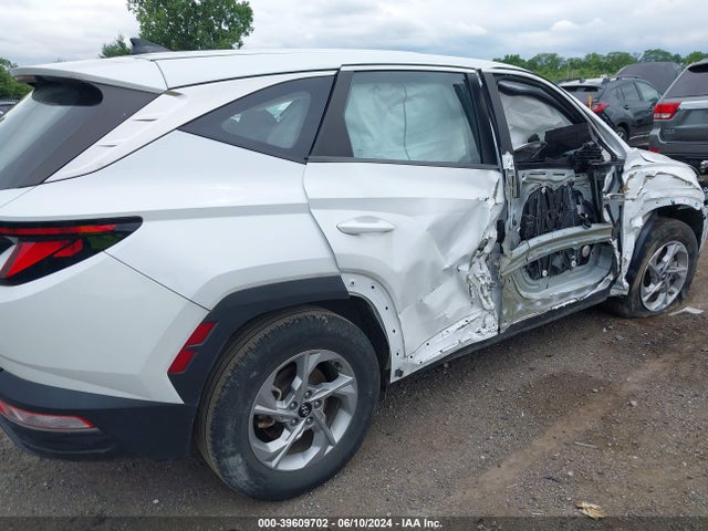 Hyundai TUCSON SE 2022 5NMJACAE8NH051024 Image 16