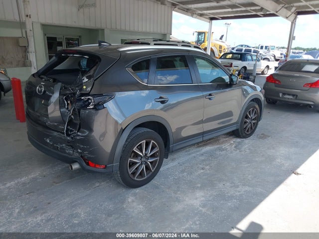 Mazda Cx-5 Touring 2018 JM3KFACM0J1454330 Image 4