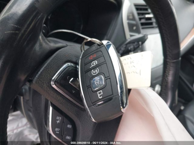 5LMCJ2D90KUL09082 Lincoln MKC SELECT