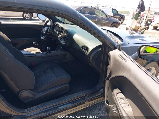 Dodge Challenger Sxt 2018 2C3CDZAGXJH241907 Image 5