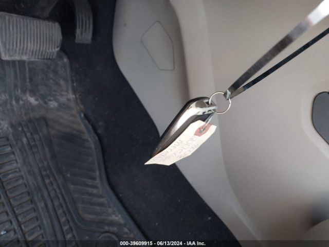 1FMCU0J91HUD51868 Ford Escape Titanium