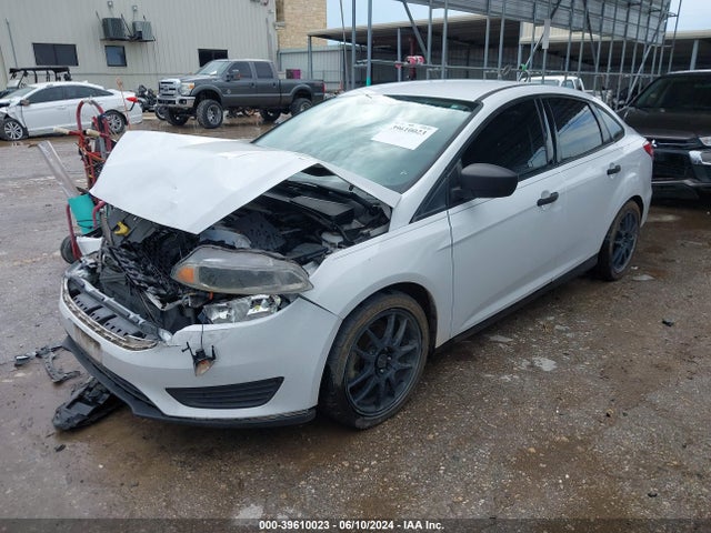 Ford FOCUS S 2015 1FADP3E28FL299856 Image 2