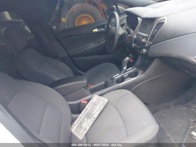 3G1BE6SM8JS649352 Chevrolet Cruze Lt Auto