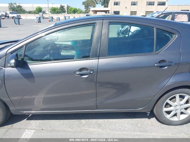 Aukcja sprzedaży 2012 Toyota Prius C Four, vin: JTDKDTB32C1031335, numer aukcji: 39610074