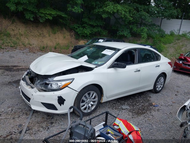Nissan Altima 2.5 S 2018 1N4AL3AP7JC260703 Image 2