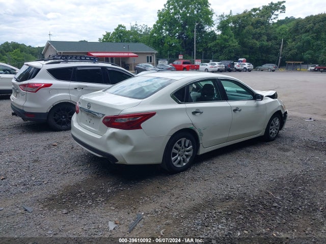 Nissan Altima 2.5 S 2018 1N4AL3AP7JC260703 Image 4