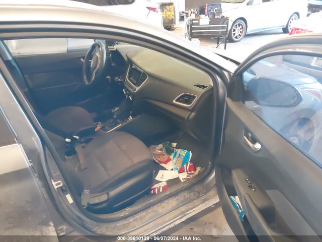 3KPC24A30KE069806 Hyundai ACCENT SE
