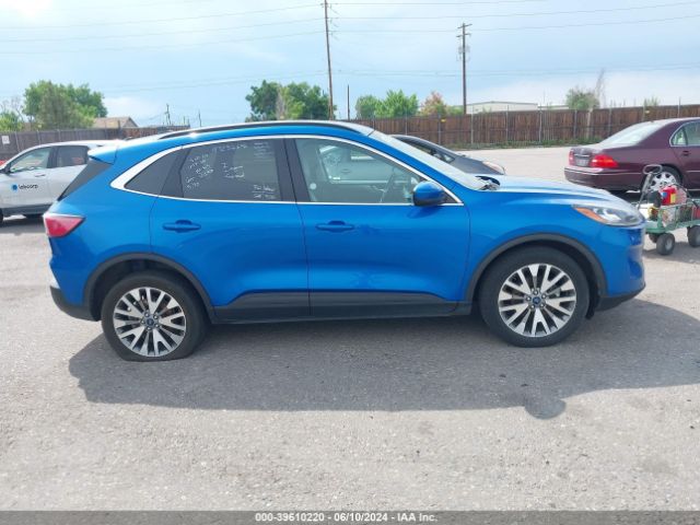 1FMCU9J91MUA70815 Ford Escape Titanium