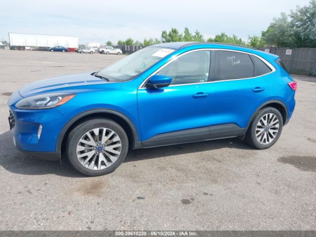1FMCU9J91MUA70815 Ford Escape Titanium