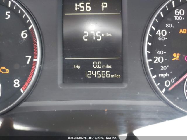 1VWAT7A33FC050053 Volkswagen Passat 1.8t Wolfsburg Edition